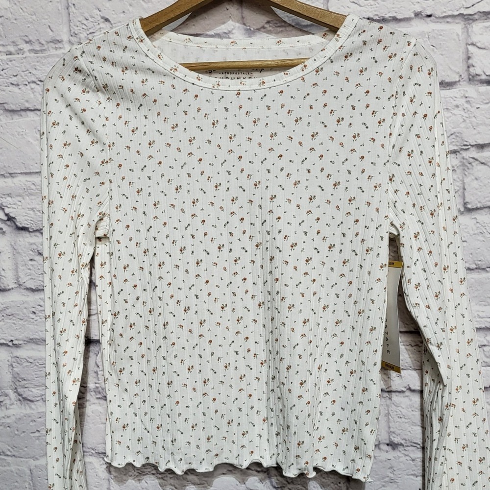NWT Aeropostale Floral Print Shrunken Tee Medium Sleeve Top Ribbed Knit Cropped
